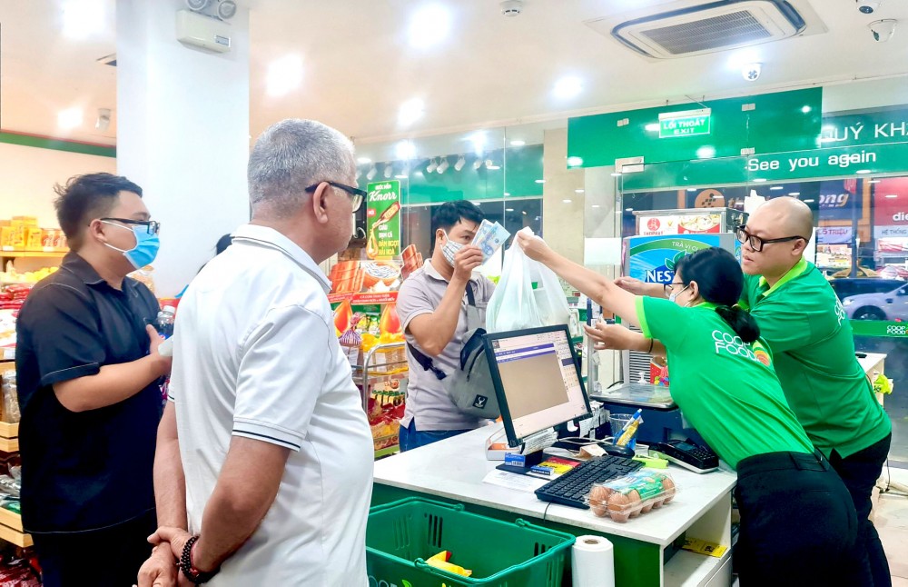Hàng trăm cửa hàng Co.op Food giảm giá mạnh hơn 10.000 sản phẩm trong 14 ngày 