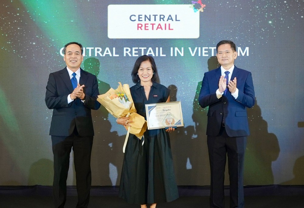 Central Retail Việt Nam được trao Giấy chứng nhận Doanh nghiệp vì cộng đồng năm 2023