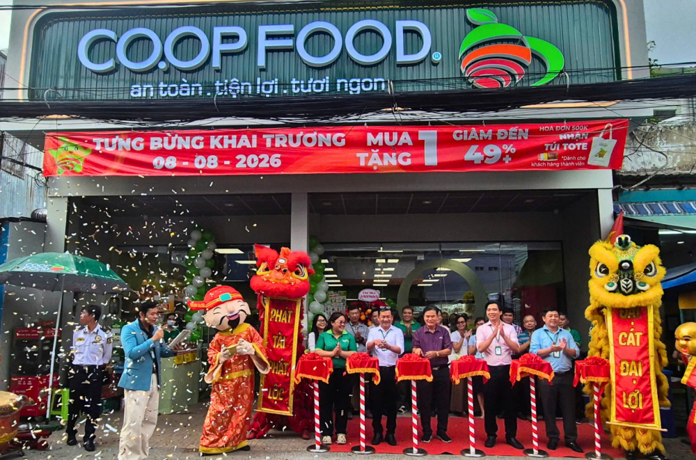 Đồng loạt khai trương và nâng cấp 9 cửa hàng Co.op Food